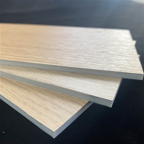 促使复板与基板之间形成冶金结合