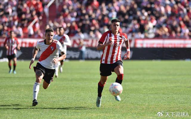 拉普拉塔大学生主场迎战科尔多瓦中央SDE，攻防