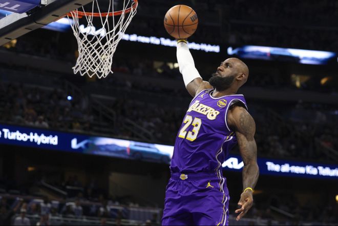 詹姆斯复出+布朗尼首秀，湖人轻取伤病缠身的勇